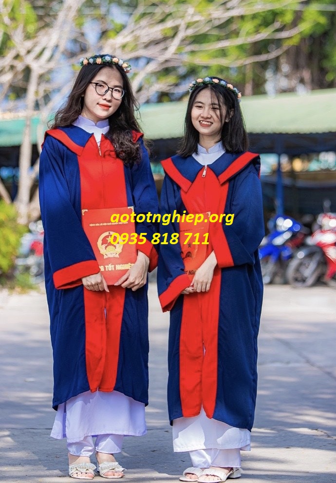 Lưu Giữ Khoảnh Khắc Đẹp Nhất Cùng Áo Tốt Nghiệp Cử Nhân
